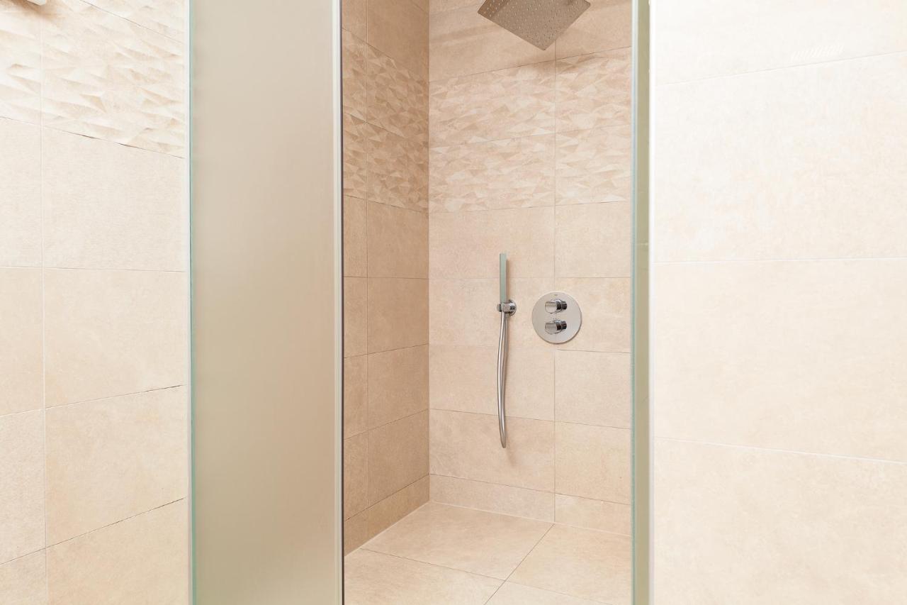 Luxury Rooms Vila Carissa مالينسكا المظهر الخارجي الصورة