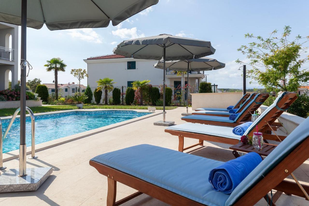 Luxury Rooms Vila Carissa مالينسكا المظهر الخارجي الصورة